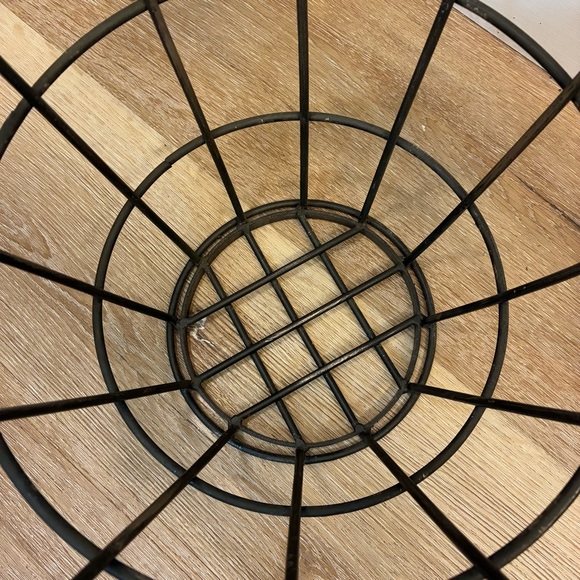 Black Iron Wire Log/Storage Basket w/ 4 Wooden Handles Farmhouse Rustic - Picture 9 of 14